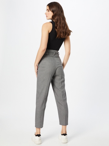 Sisley Tapered Pleat-Front Pants in Blue