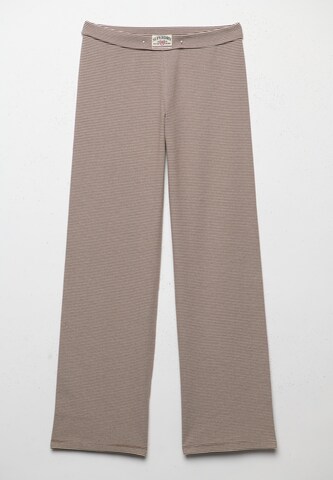 Superdry & Co Flared Broek 'Athletic Essentials' in Bruin: voorkant