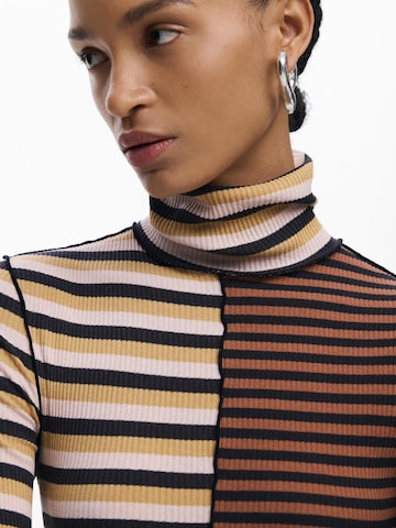 Desigual Φόρεμα σε ανάμεικτα χρώματα