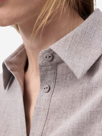 Chemisier Adolfo Dominguez en beige