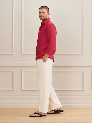 Next - Ajuste regular Camisa 'Signature' en rojo