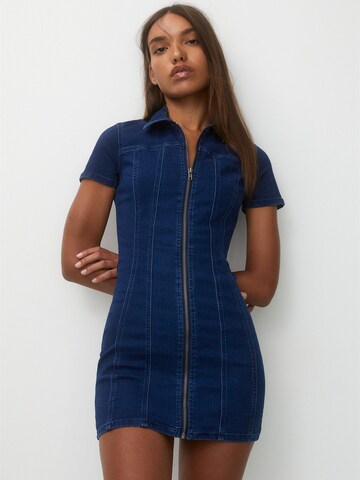 Pull&Bear Kleid in Blau: Vorderseite