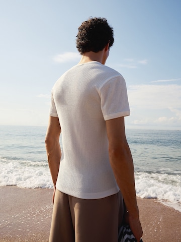 Bershka Shirt in White