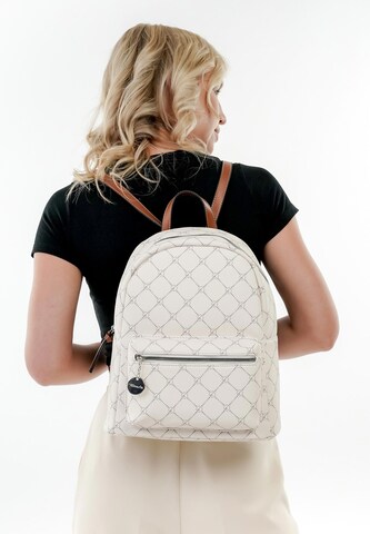 TAMARIS Backpack 'Anastasia' in Beige