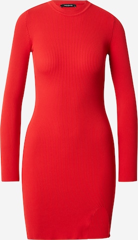 Robes en maille Trendyol en rouge : devant