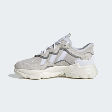 ADIDAS ORIGINALS Кроссовки 'Ozweego' в Серый