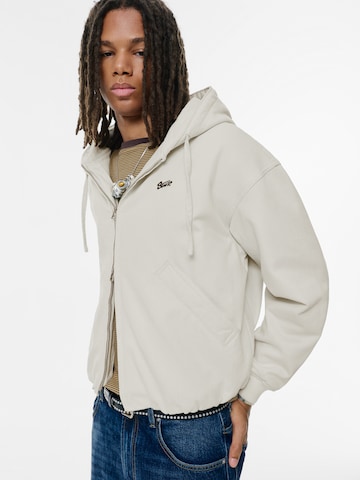 Pull&Bear Prechodná bunda 'STWD' - Biela: predná strana