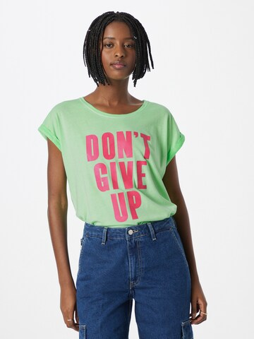 Key Largo Shirt 'GIVE UP' in Groen: voorkant