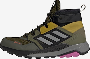 adidas Terrex Boots in Green: front