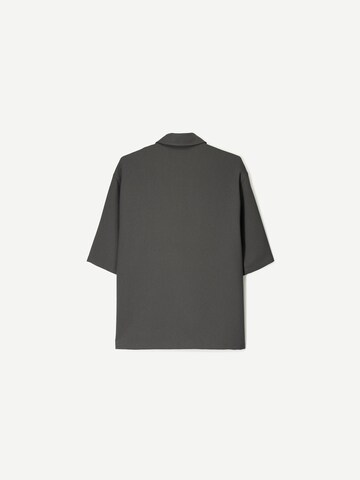 Bershka Comfort Fit Skjorta i grå