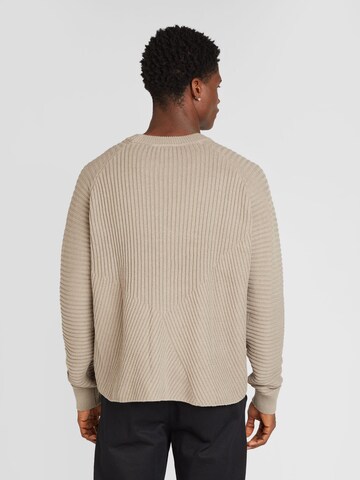 WEEKDAY Pullover 'Benji' in Braun