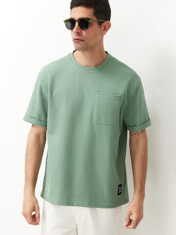 Trendyol Футболка в Зеленый: спереди