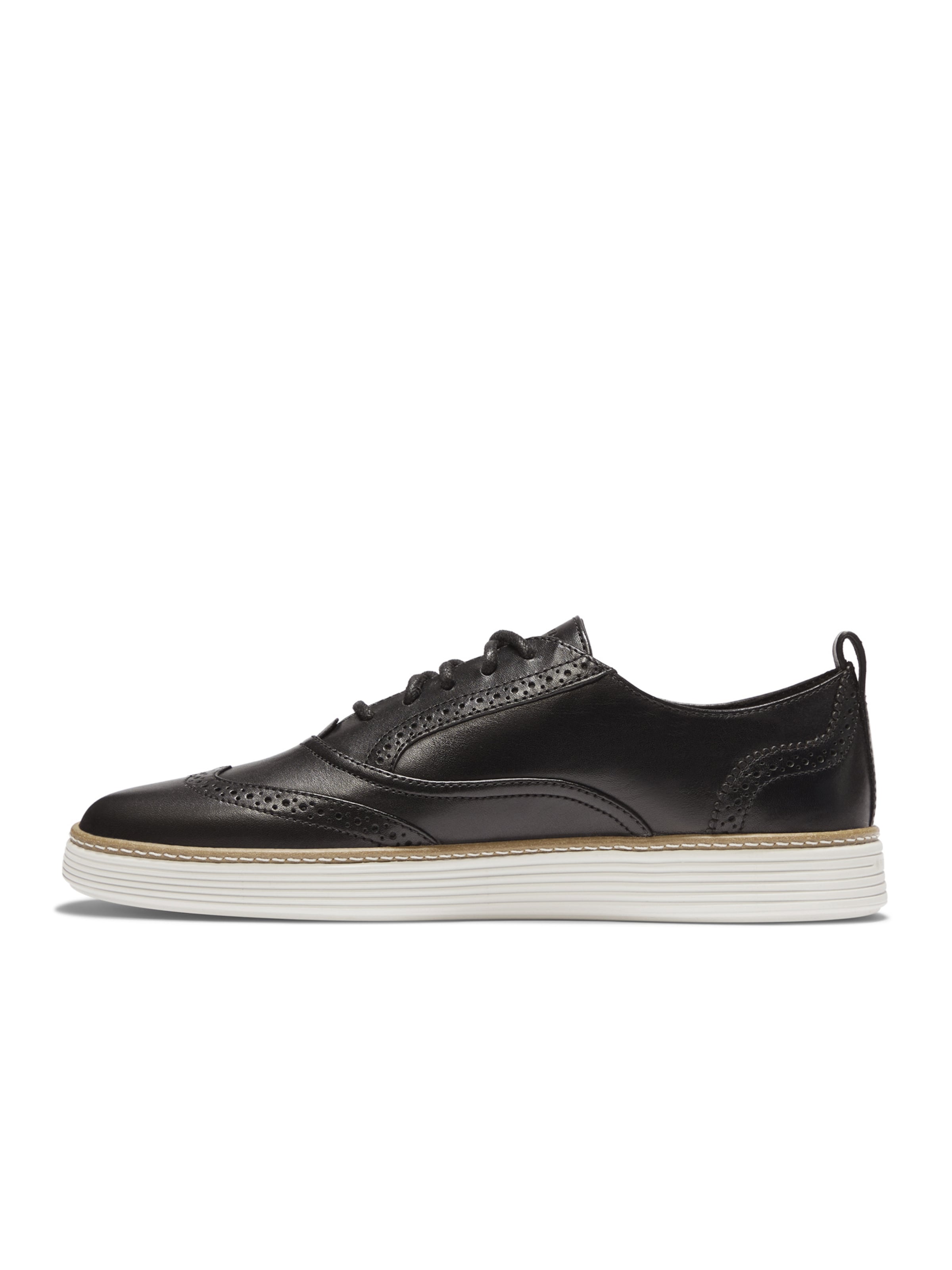Cole Haan Lace-up shoe in Black: front