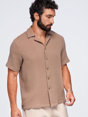 Coupe regular Chemise Ombre en marron