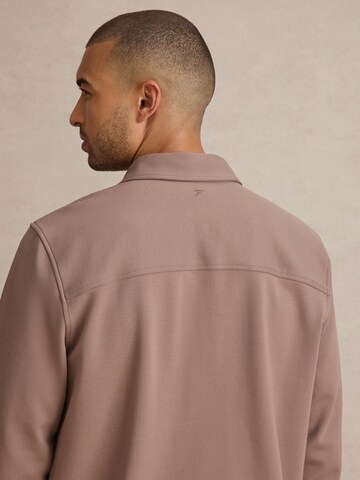 DAN FOX APPAREL Regular fit Πουκάμισο 'Leonidas' σε καφέ