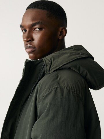 Pull&Bear Vinterparkas i grön