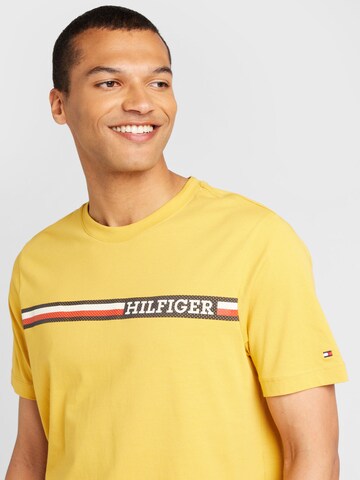 TOMMY HILFIGER - Camiseta en amarillo