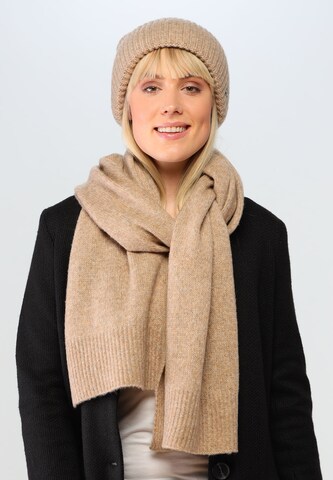 FRAAS Beanie in Brown: front