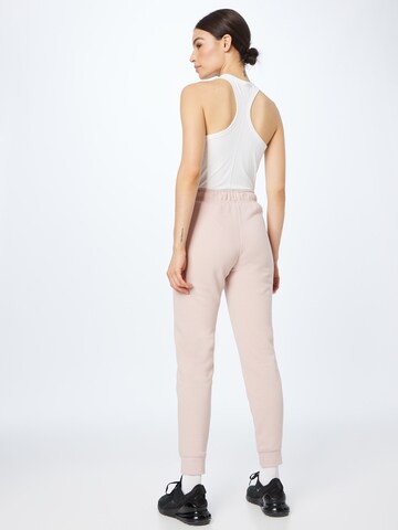 Coupe slim Pantalon Nike Sportswear en rose