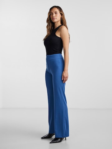 Flared Pantaloni 'VICTORIA' di Y.A.S in blu