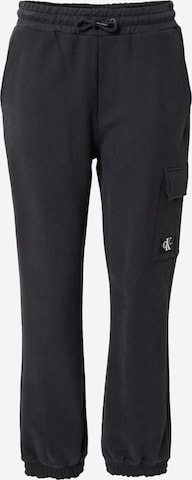 Calvin Klein Jeans Tapered Cargo Pants in Black: front