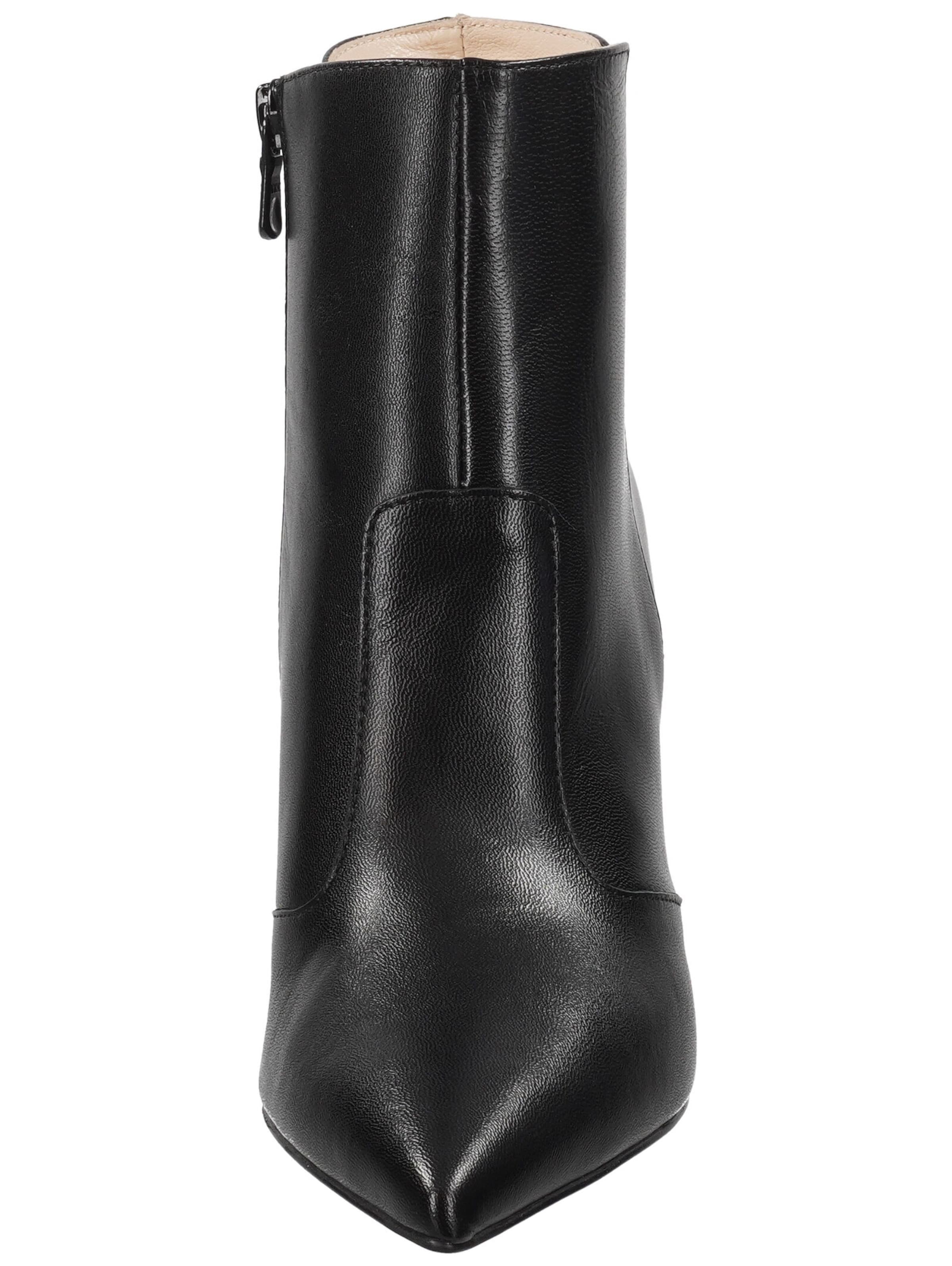 Nero Giardini Ankle Boots in Black
