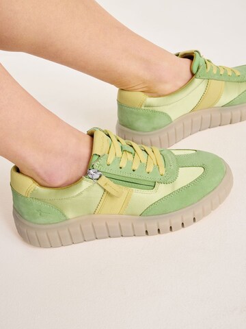 Baskets basses Tamaris en jaune