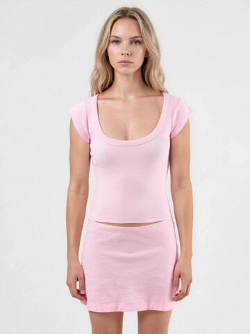 Busem T-Shirt in Pink