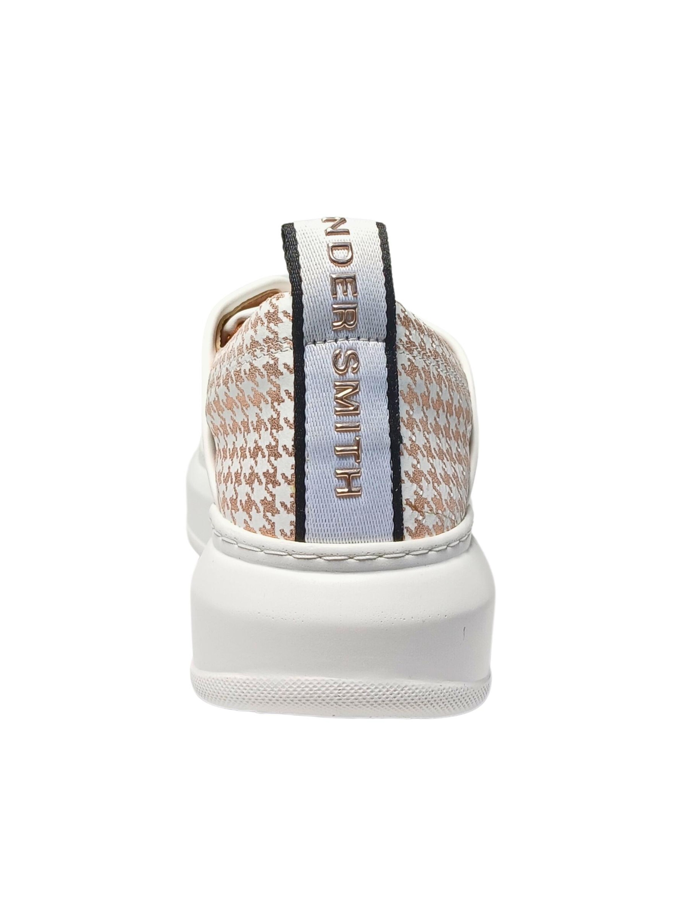Alexander Smith Sneakers in White