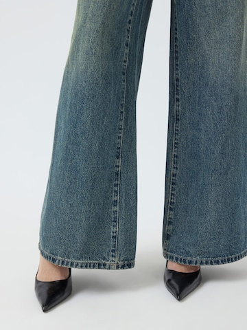 Flared Jeans di YAS in blu