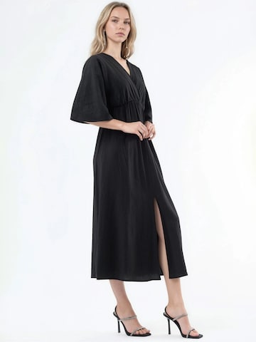 Robe Busem en noir