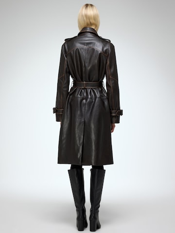 V S P Winter coat 'Helena' in Brown