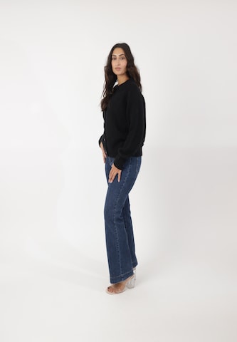 Elara Strickjacke in Schwarz