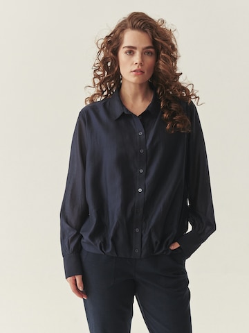 Camicia da donna 'DOVELA' di TATUUM in blu: frontale