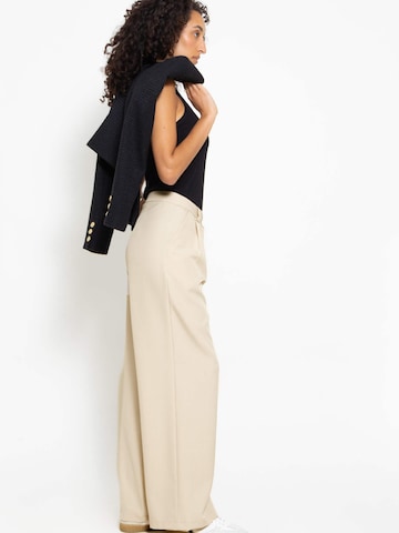 SASSYCLASSY Top in Schwarz