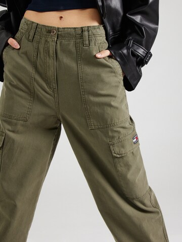 Tommy Jeans Ohlapna forma Kargo hlače 'HARPER' | zelena barva