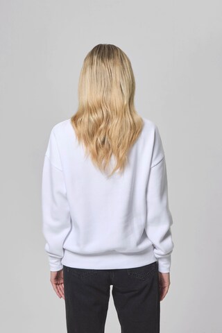 BENCH Sweatshirt in White