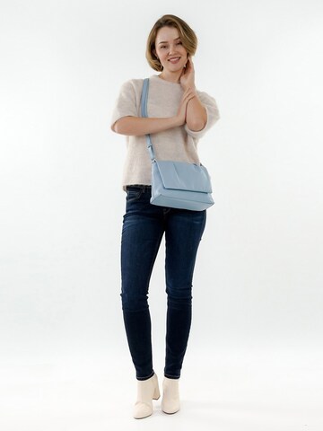 Emily & Noah Crossbody Bag 'Valence' in Blue: front