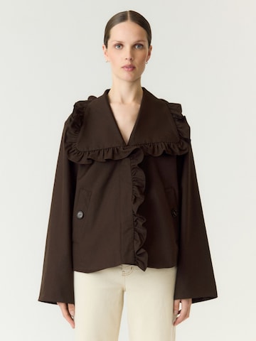 Manteau mi-saison 'YASELSIA' YAS en marron : devant