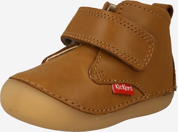 Scarpina primi passi di Kickers in beige: frontale