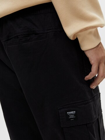 Pull&Bear Tapered Cargobroek in Zwart