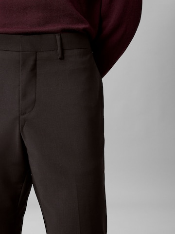 Coupe slim Pantalon à plis Calvin Klein en bleu