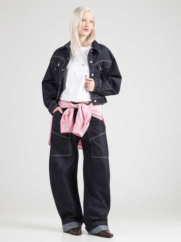 Maglietta 'KASANDRA' di NÜMPH in bianco