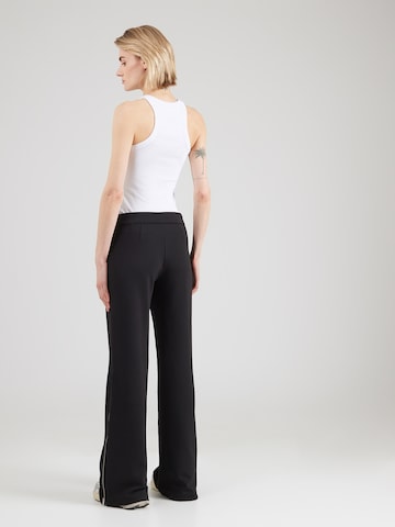 WEEKDAY - Bootcut Pantalón 'Zoey' en negro