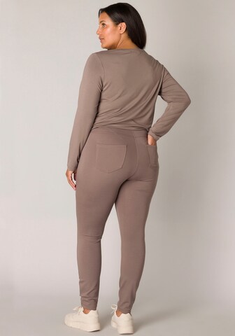 BASE LEVEL CURVY Skinny Leggings in Grey