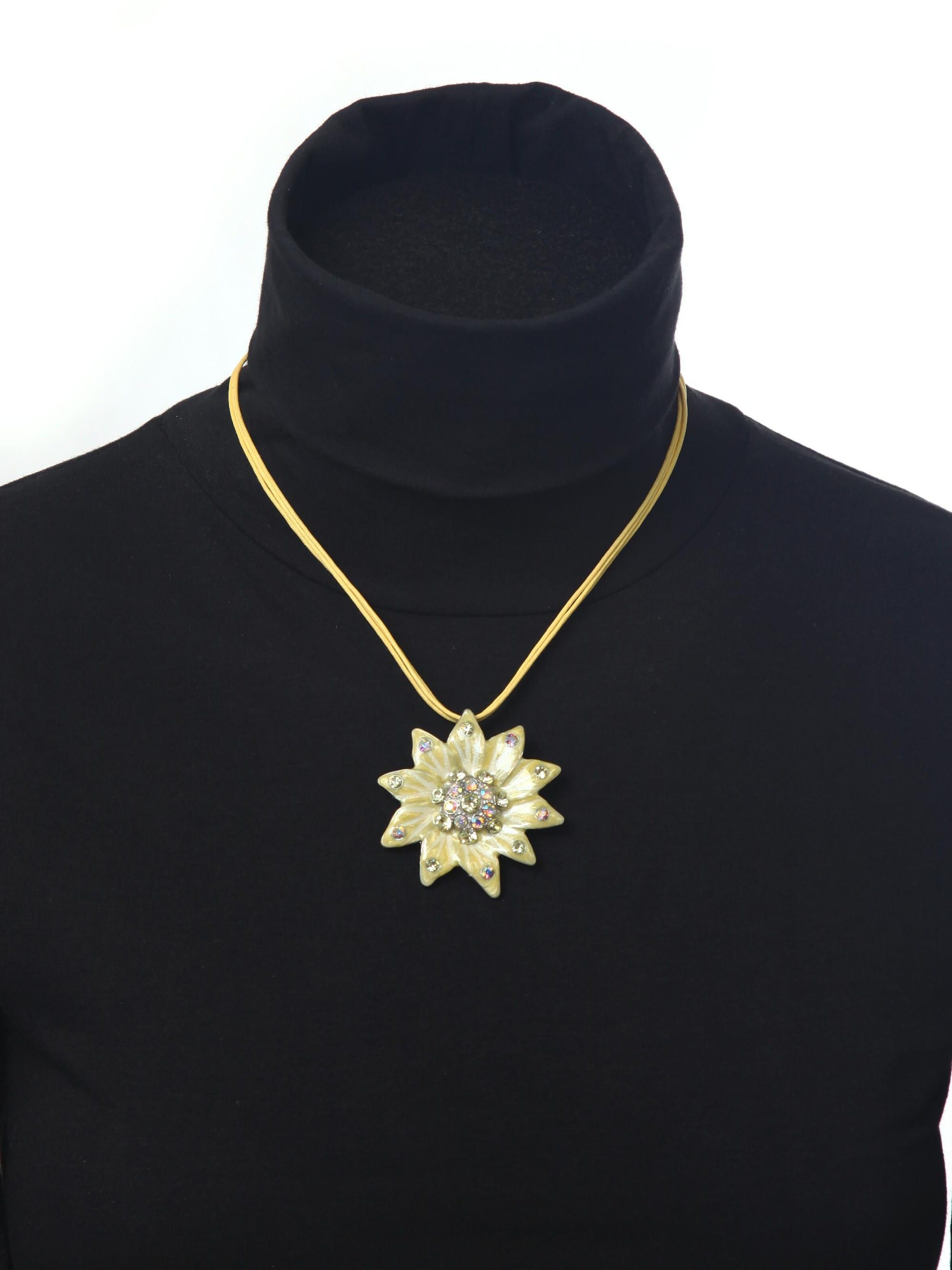 COLLEZIONE ALESSANDRO Necklace 'Doris' in Yellow