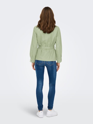 Veste mi-saison 'SAIGE' ONLY en vert