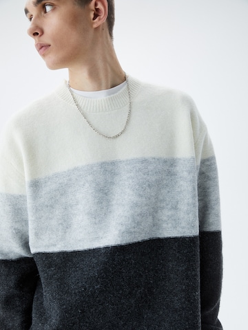 Pull&Bear Pullover in Grau