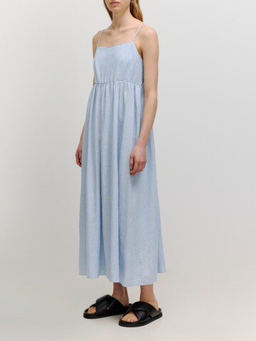 EDITED Letní šaty 'Emmi' – modrá: přední strana
