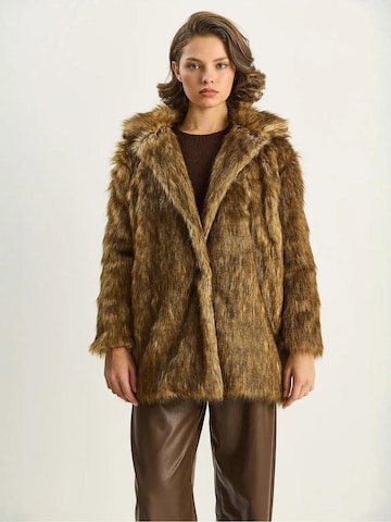 Cappotto invernale di Bianco Lucci in marrone